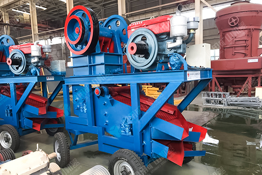 小型輪胎顎破+振動篩移動破碎站 小型輪胎顎破+振動篩移動破碎站